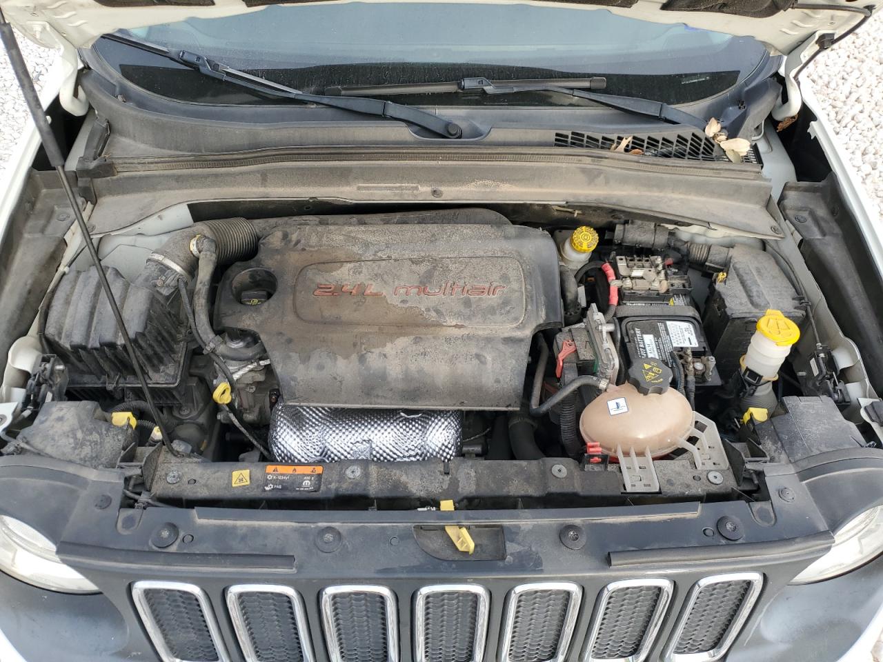 2015 Jeep Renegade - Image 12