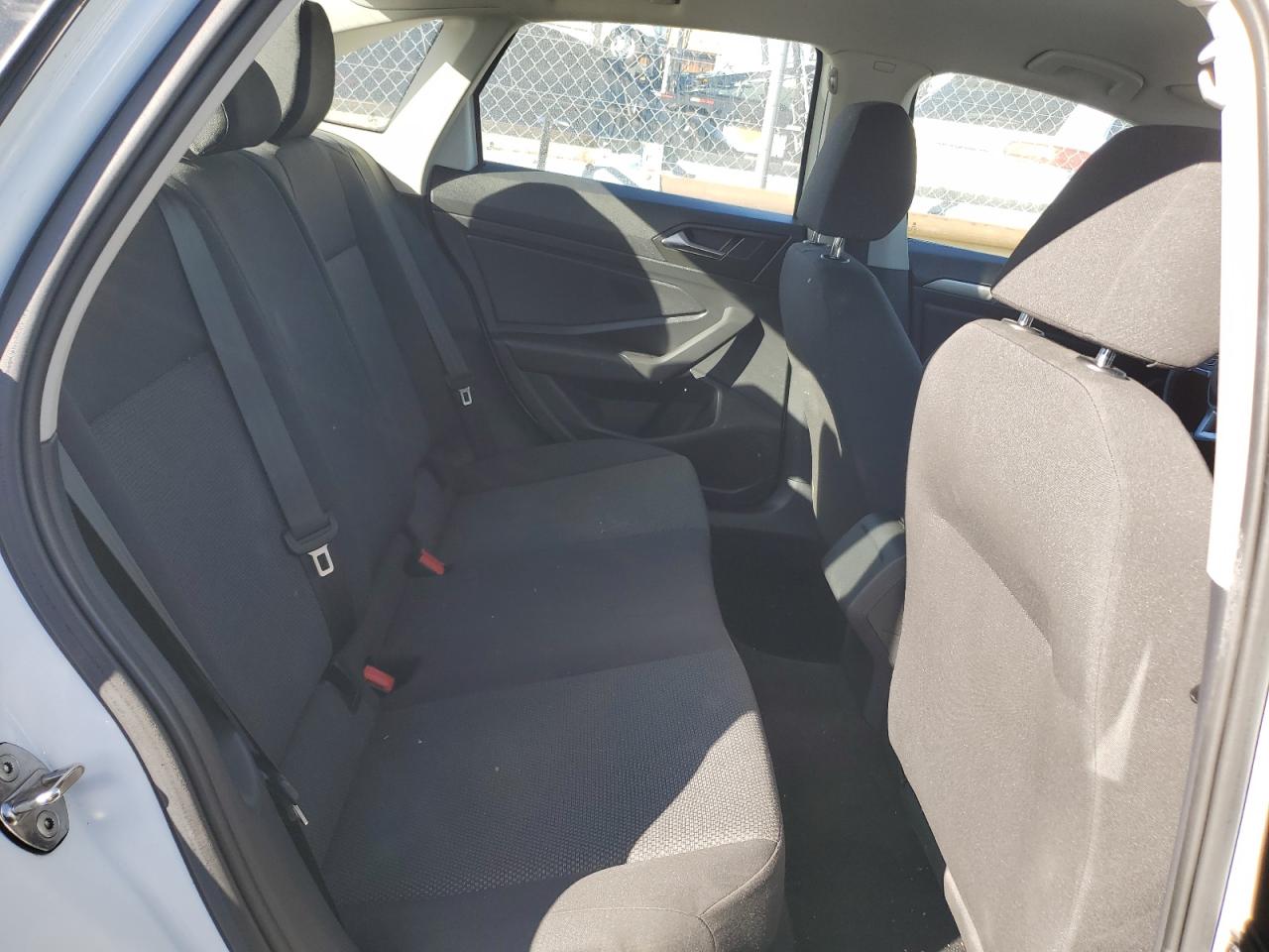 2019 Volkswagen Jetta - Image 10