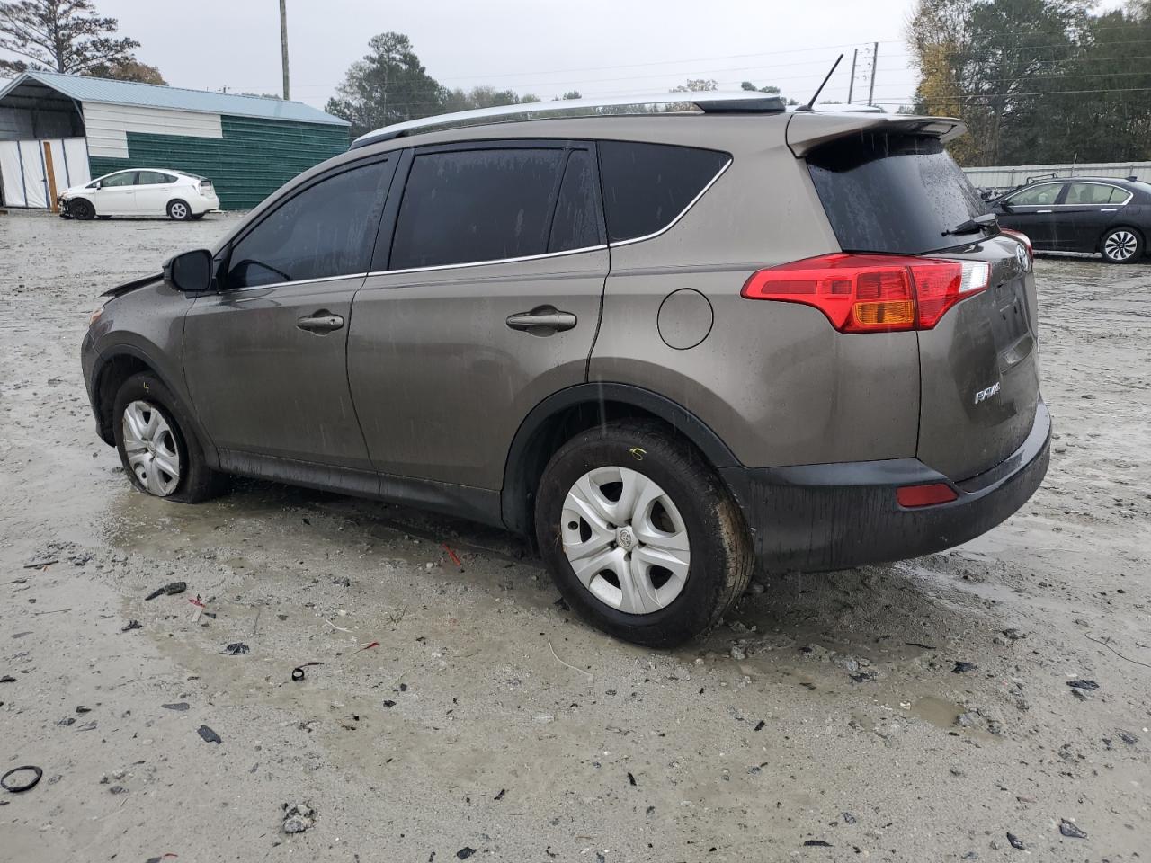 2015 Toyota RAV 4 - Image 2