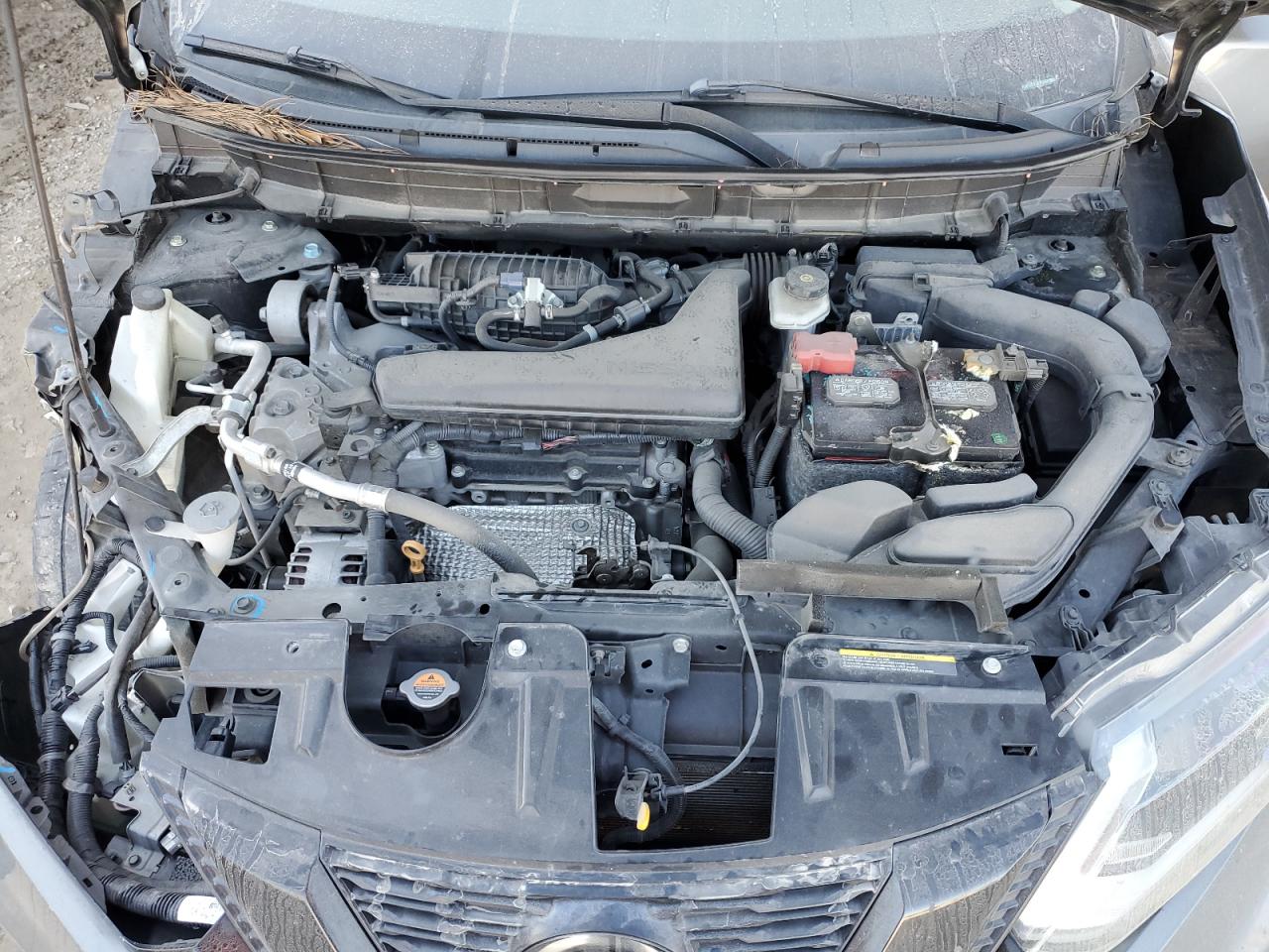 2018 Nissan Rogue - Image 11