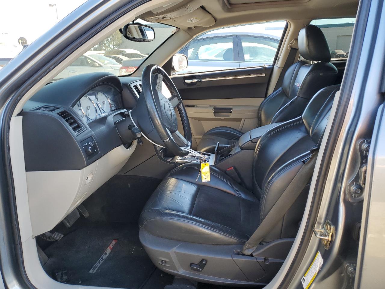 2006 Chrysler 300 - Image 7