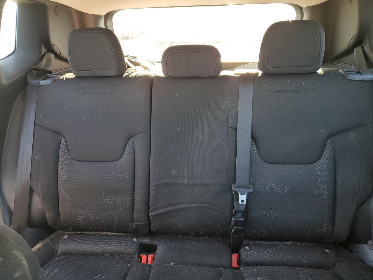 2016 Jeep Renegade - Image 10