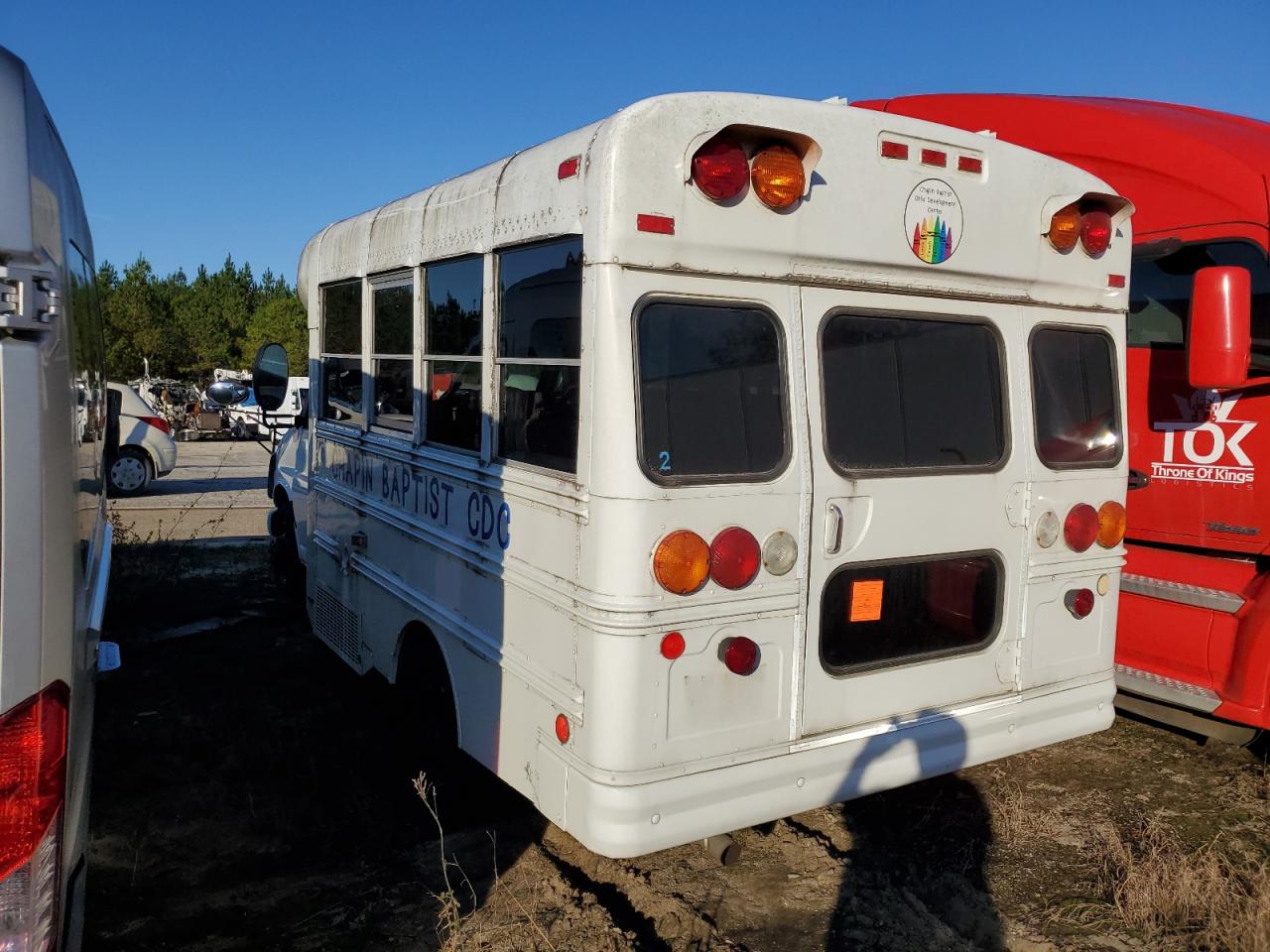 2002 Chevrolet Express - Image 2
