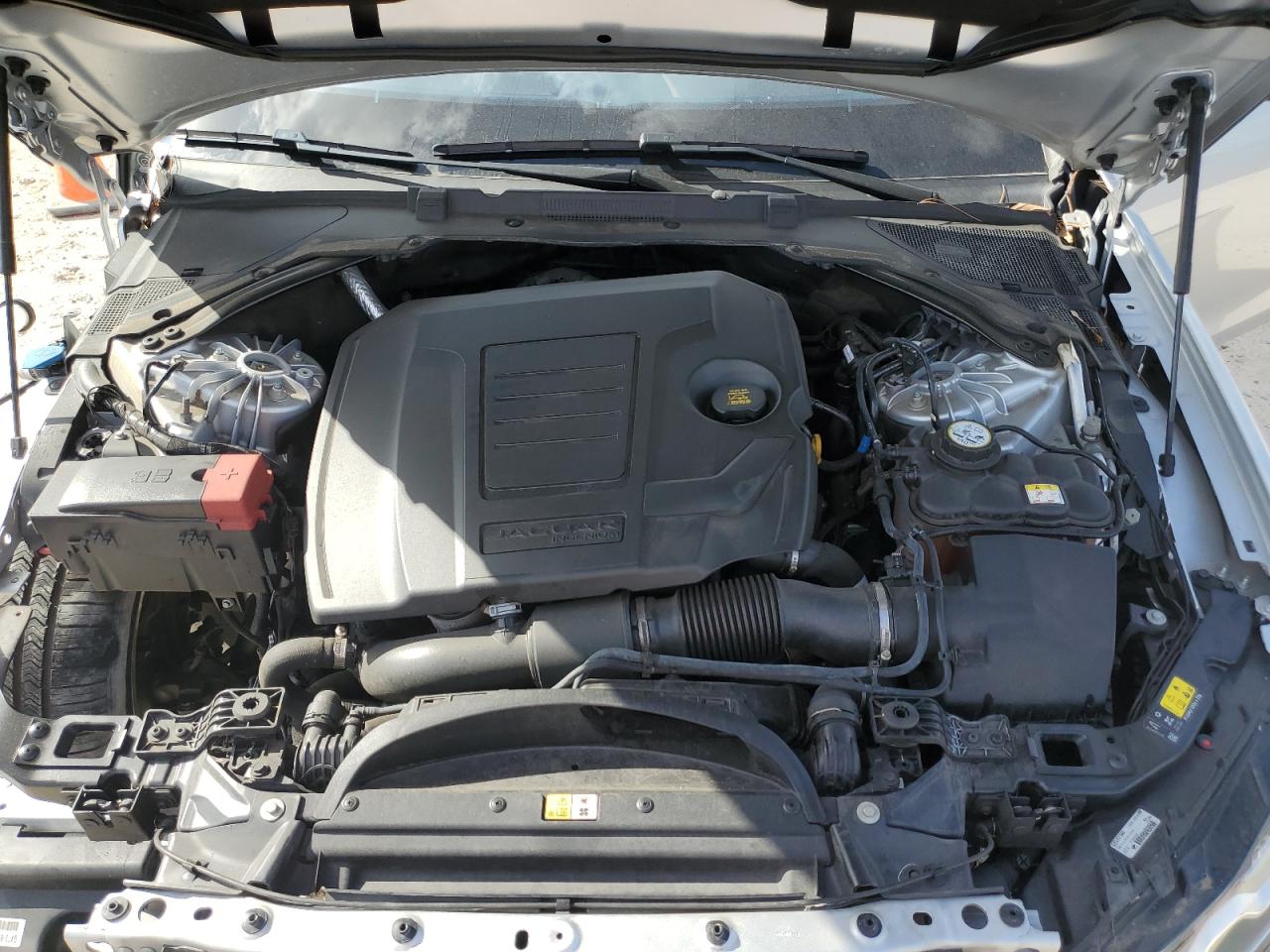2018 Jaguar XF - Image 11