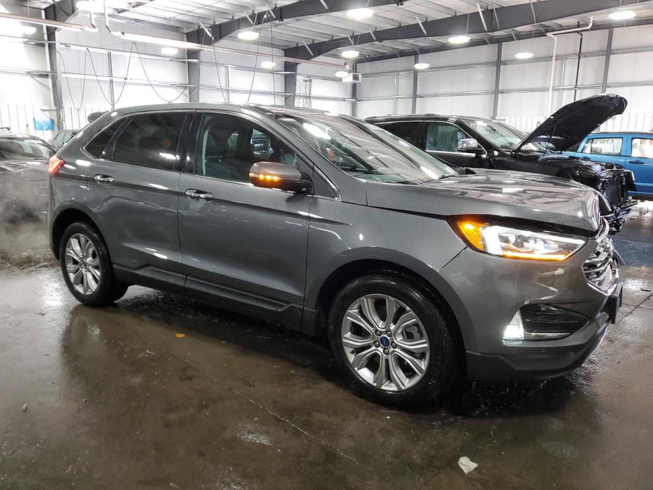 2022 Ford Edge - Image 4