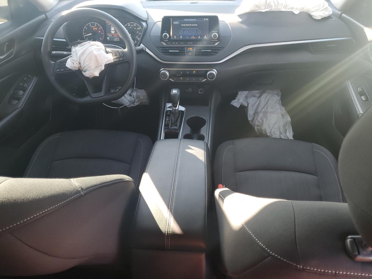 2024 Nissan Altima - Image 8