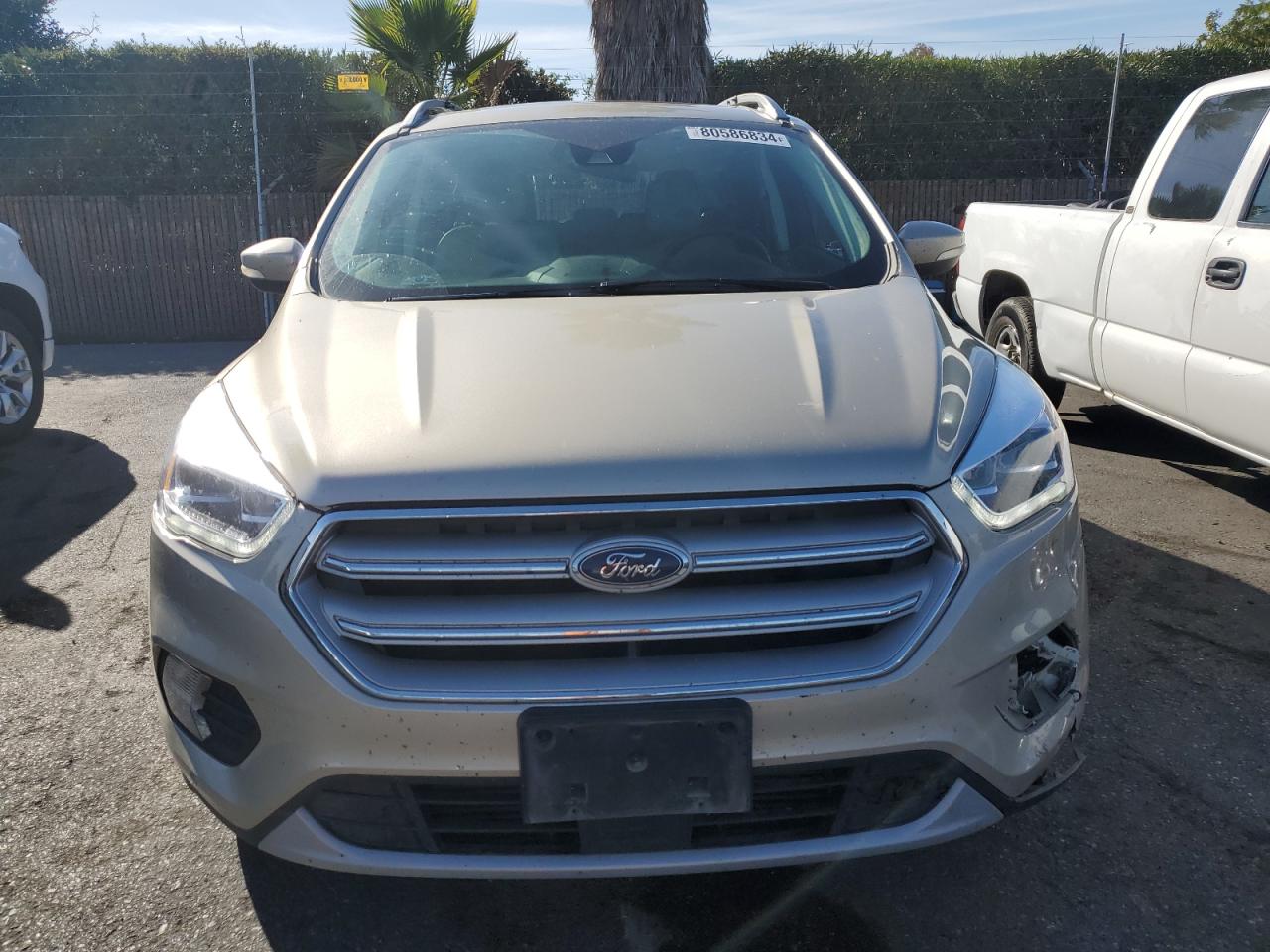 VIN 1FMCU9J92JUC09975 2018 FORD ESCAPE no.5