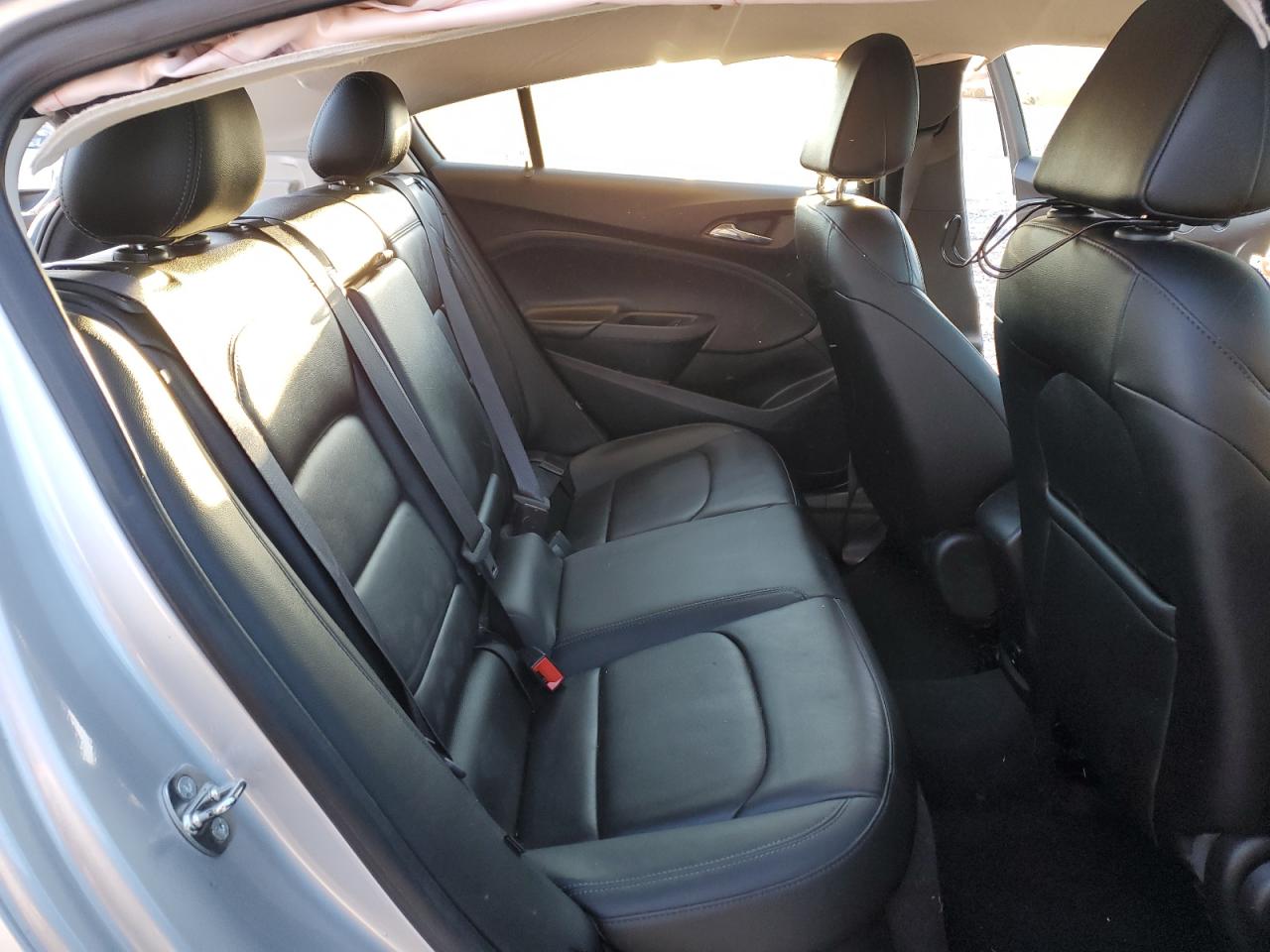 2018 Chevrolet Cruze - Image 10