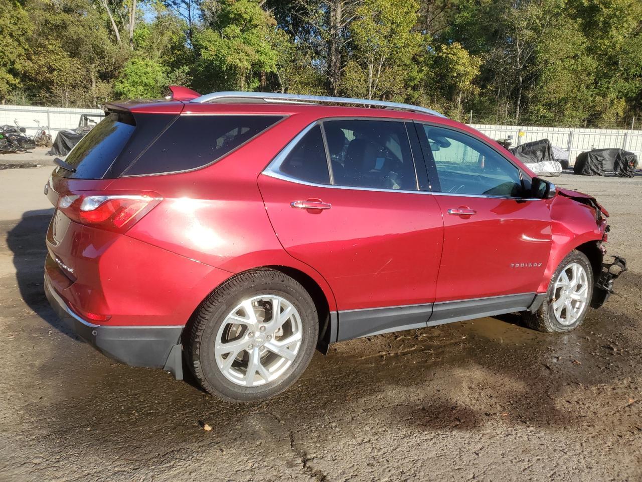 2020 Chevrolet Equinox - Image 3