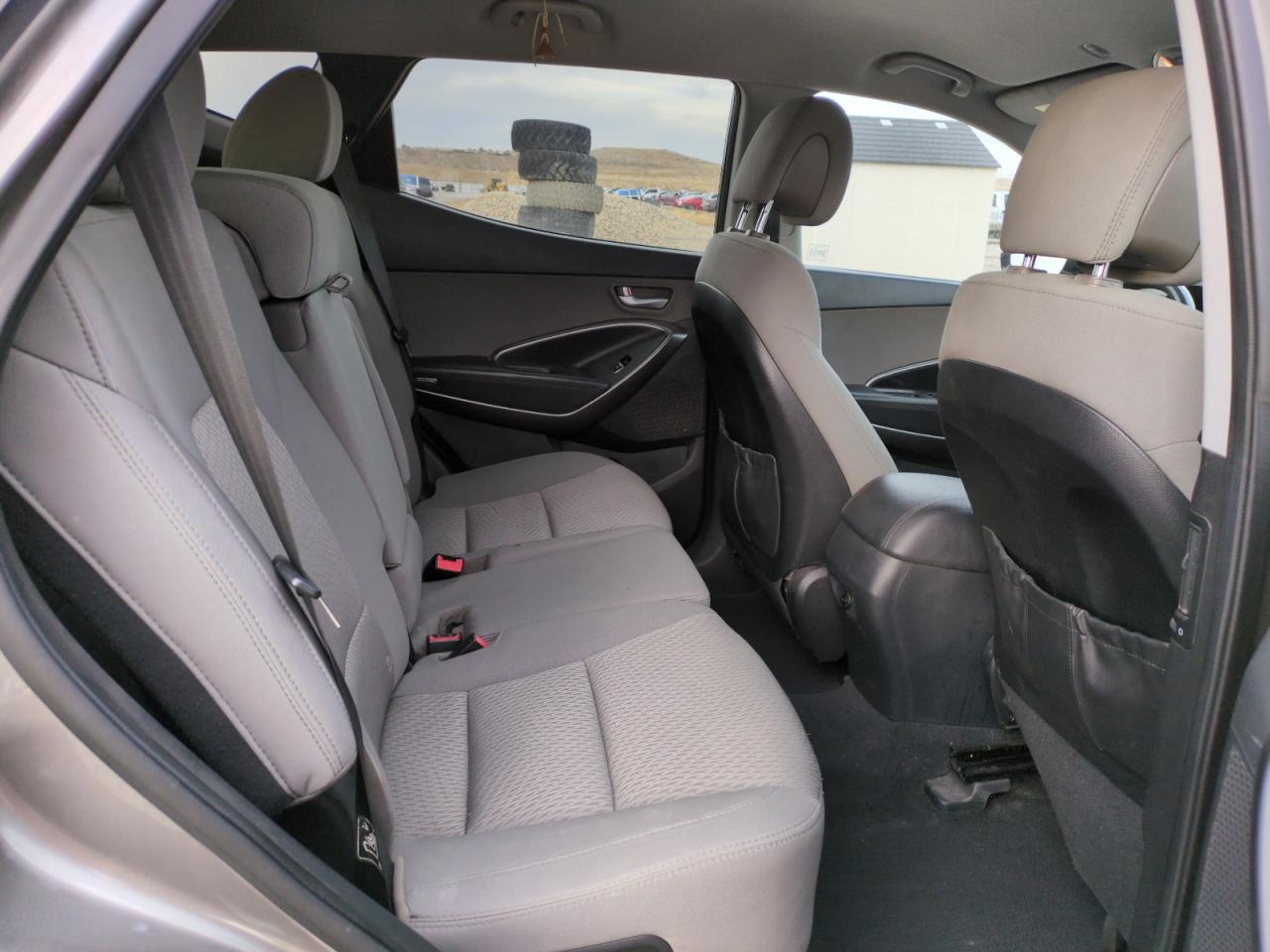 2013 Hyundai Santa Fe - Image 10