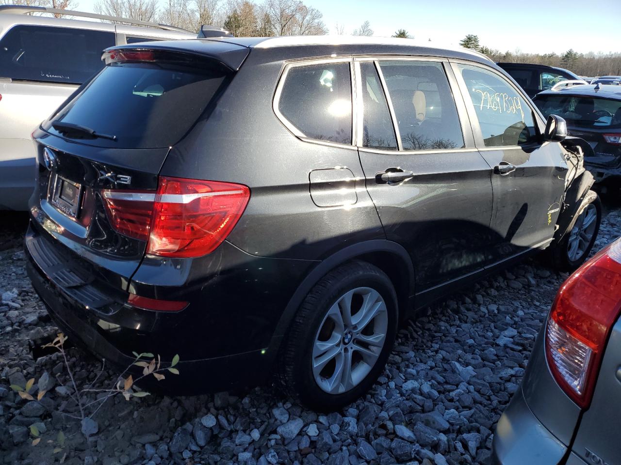 VIN 5UXWX7C57H0U40488 2017 BMW X3 no.3