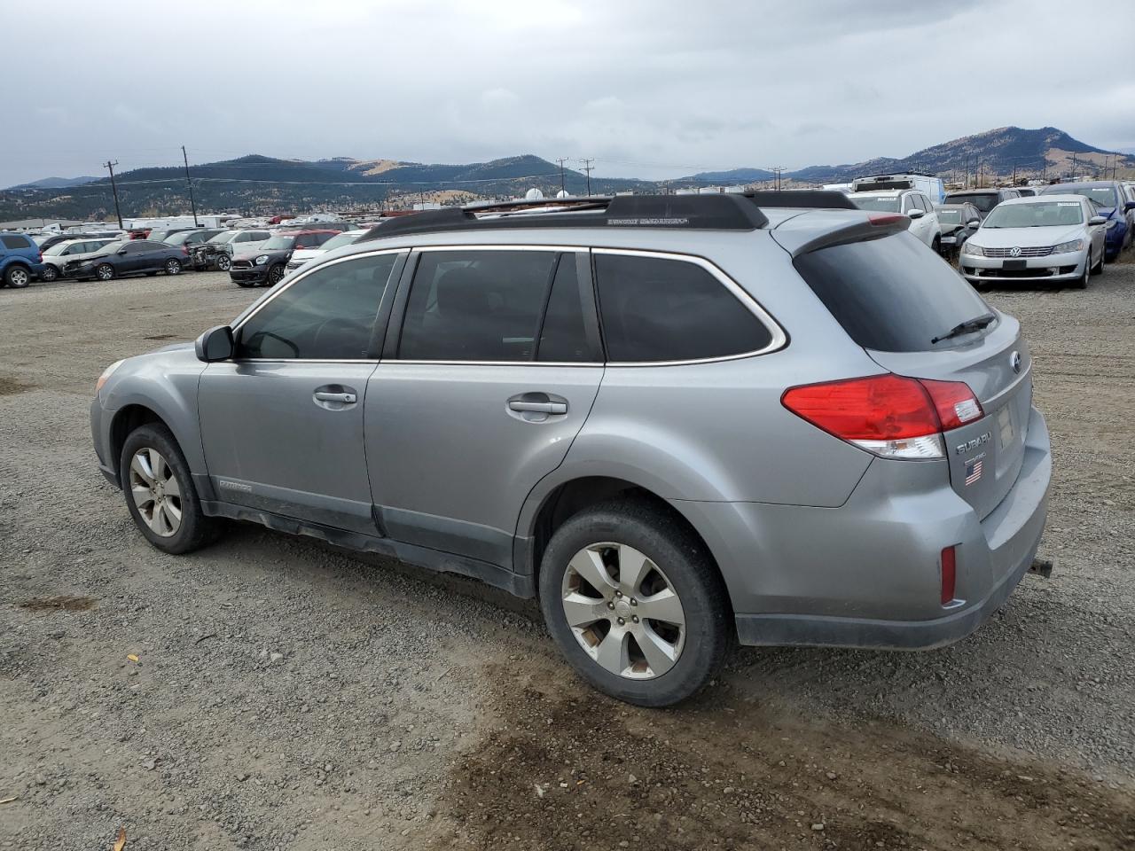 2011 Subaru Outback - Image 2
