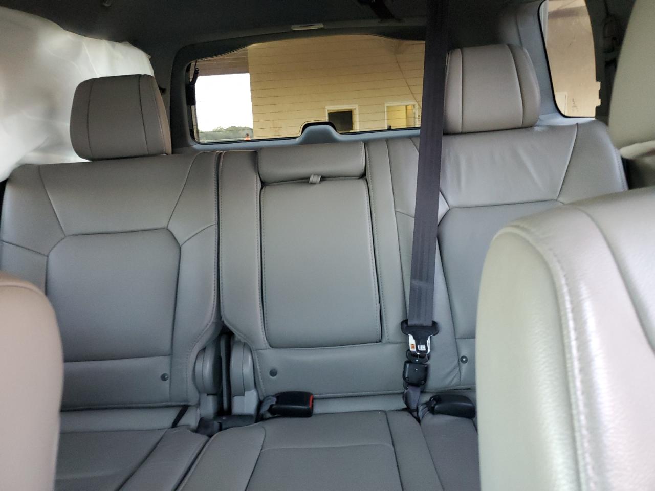 2015 Honda Pilot - Image 10