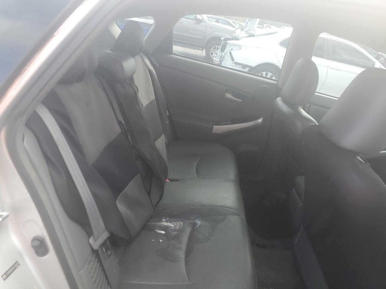 2010 Toyota Prius - Image 10