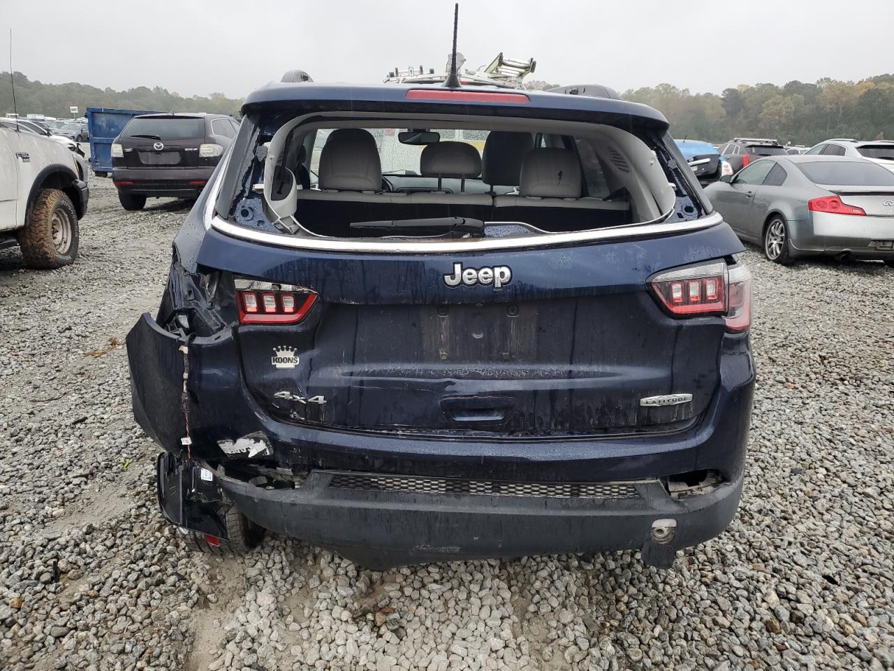 2017 Jeep Compass - Image 6