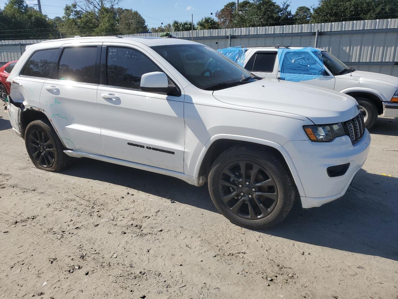 2018 Jeep Grand Cherokee Laredo VIN: 1C4RJEAG1JC460510 Lot: 79800814