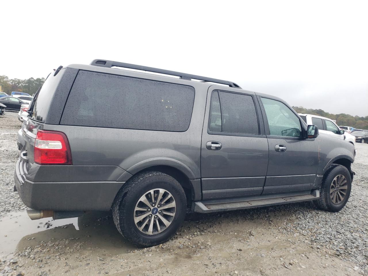 2015 Ford Expedition - Image 3