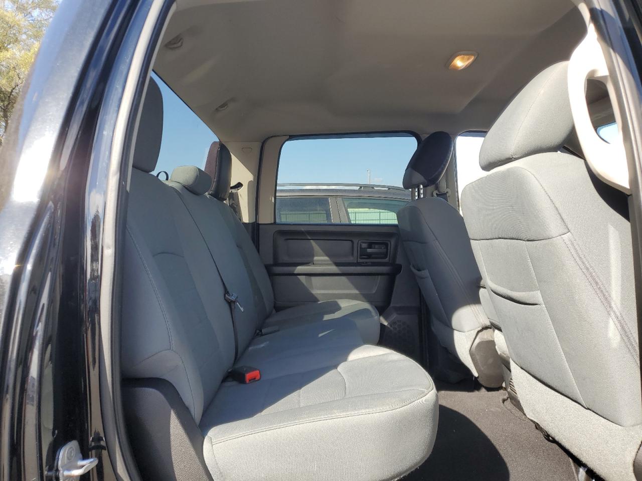 2013 RAM 1500 - Image 10