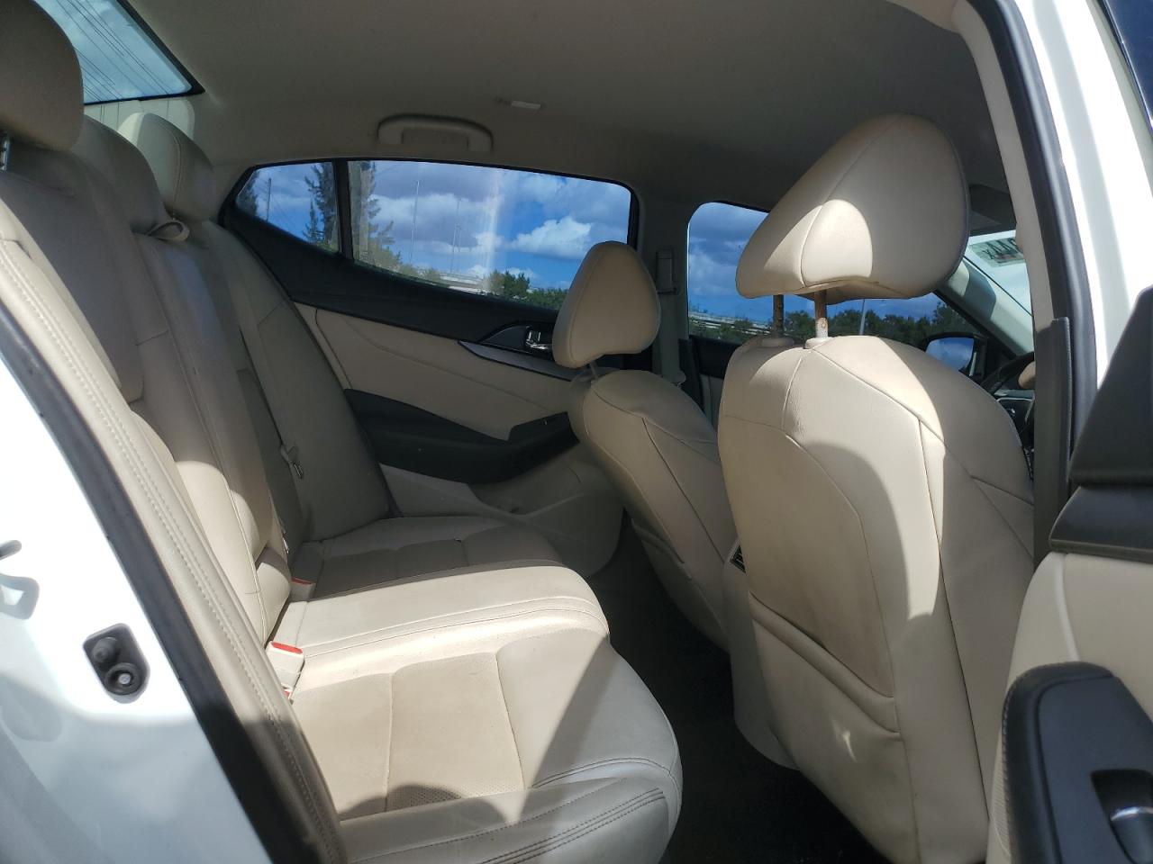 2018 Nissan Maxima - Image 10