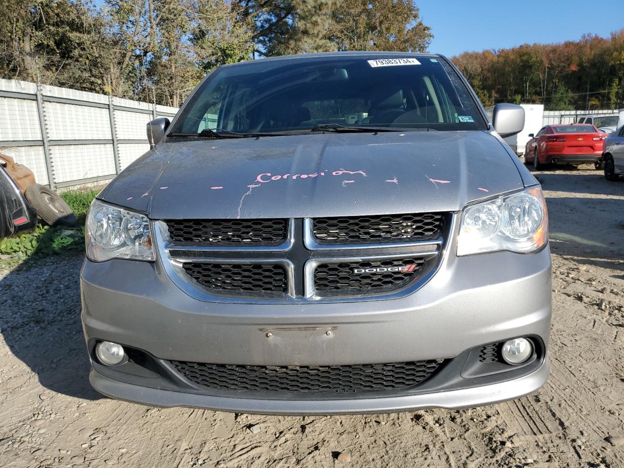 2019 Dodge Caravan - Image 5