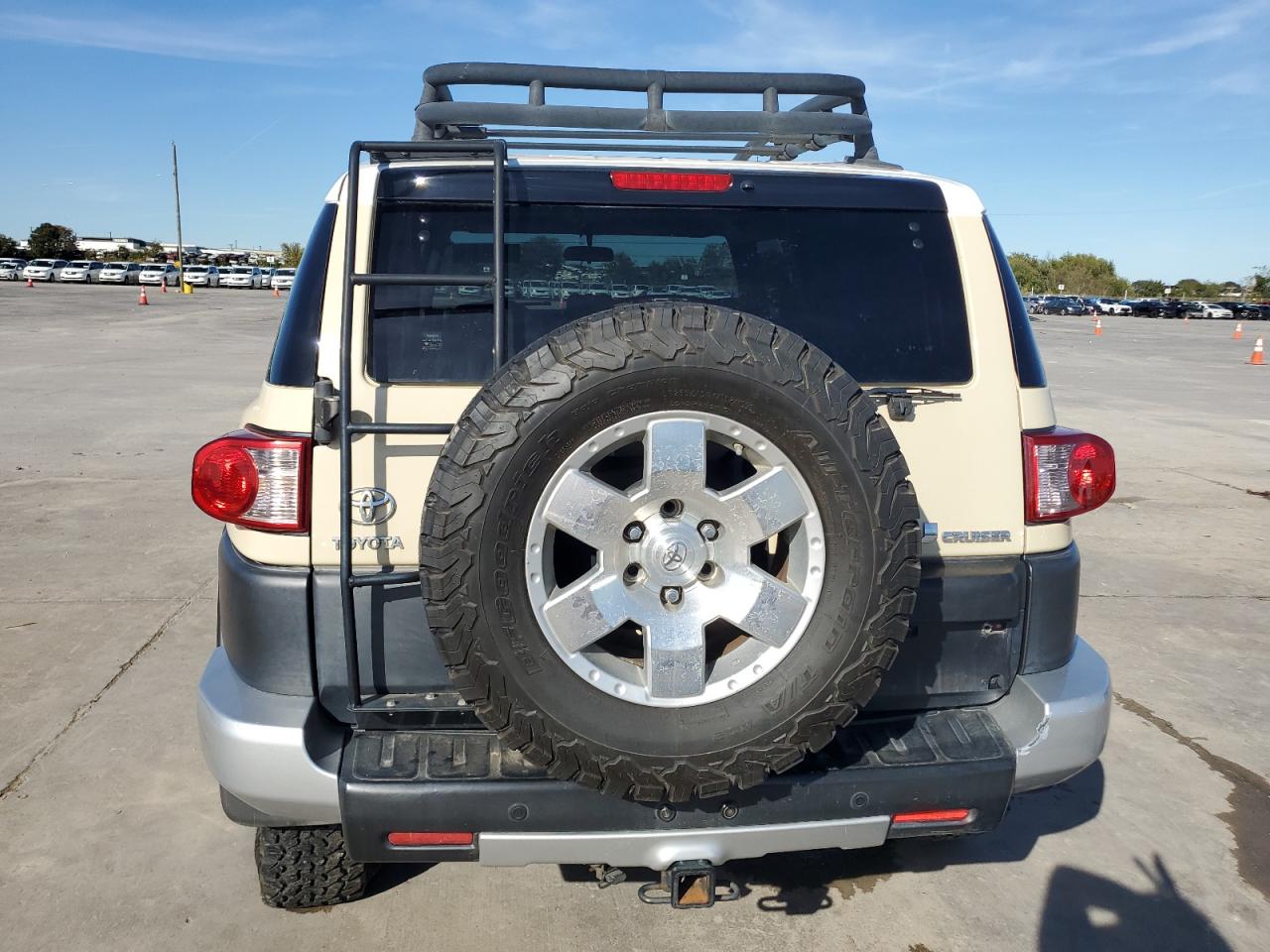 2008 Toyota Fj Cruiser VIN: JTEBU11F18K055834 Lot: 79880314