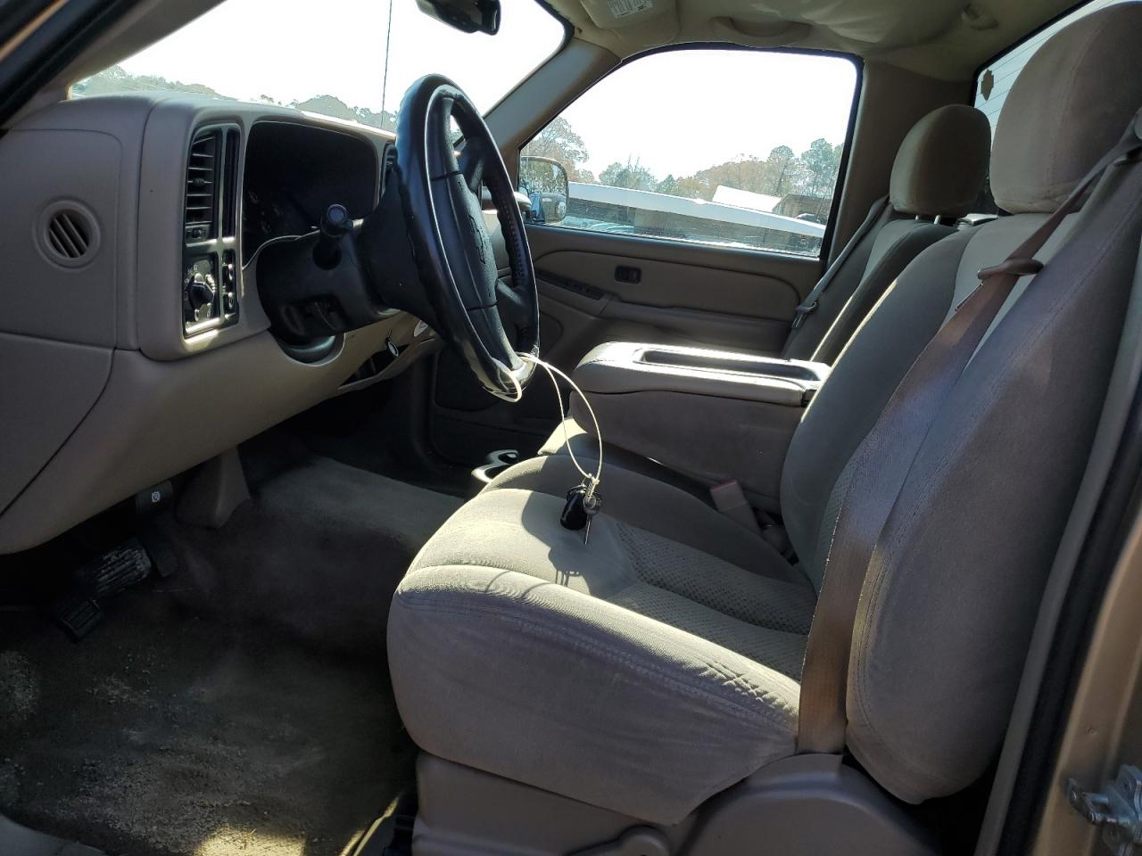 2006 Chevrolet Silverado - Image 7