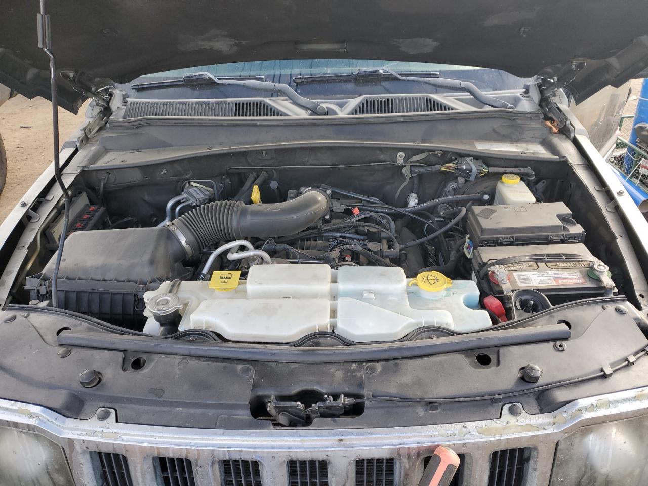 2012 Jeep Liberty (North America) - Image 12
