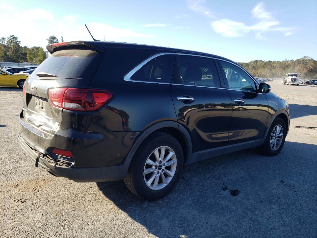 2019 Kia Sorento - Image 3