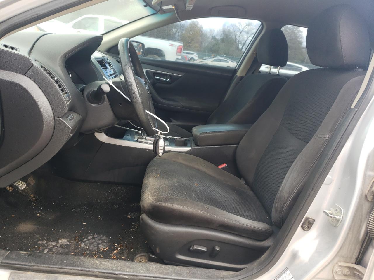 2015 Nissan Altima - Image 7