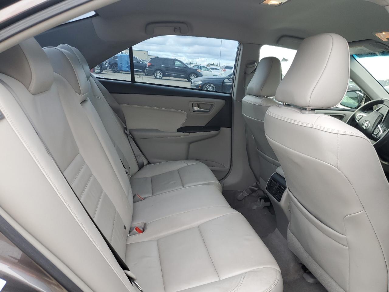 2015 Toyota Camry - Image 10