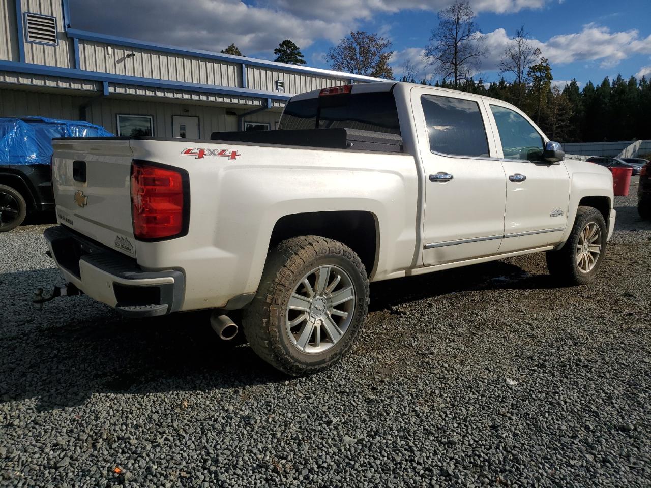 2015 Chevrolet Silverado - Image 3