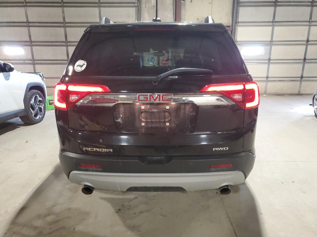 2017 GMC Acadia - Image 6