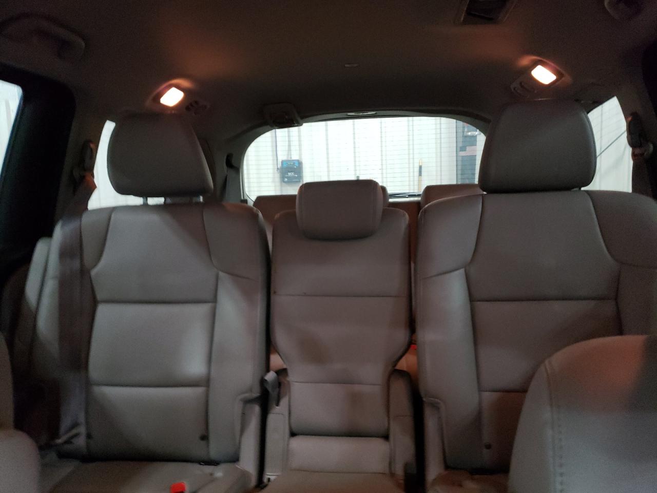 2016 Honda Odyssey - Image 10