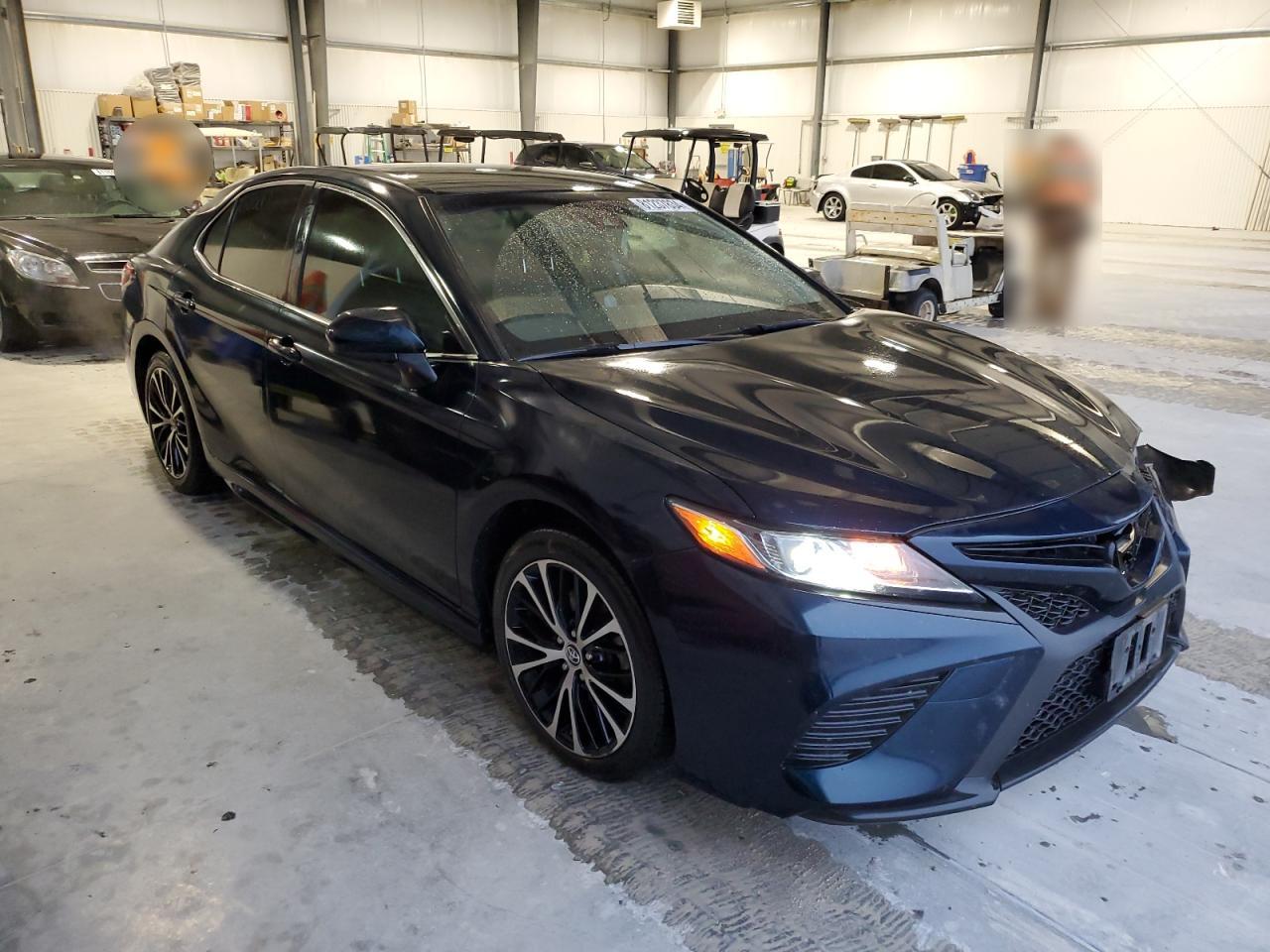 2018 Toyota Camry - Image 4