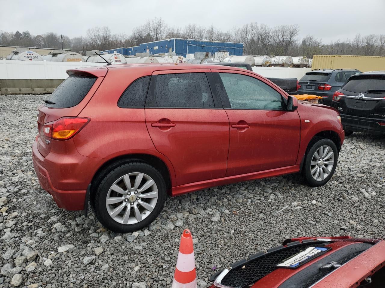 2011 Mitsubishi Outlander - Image 3