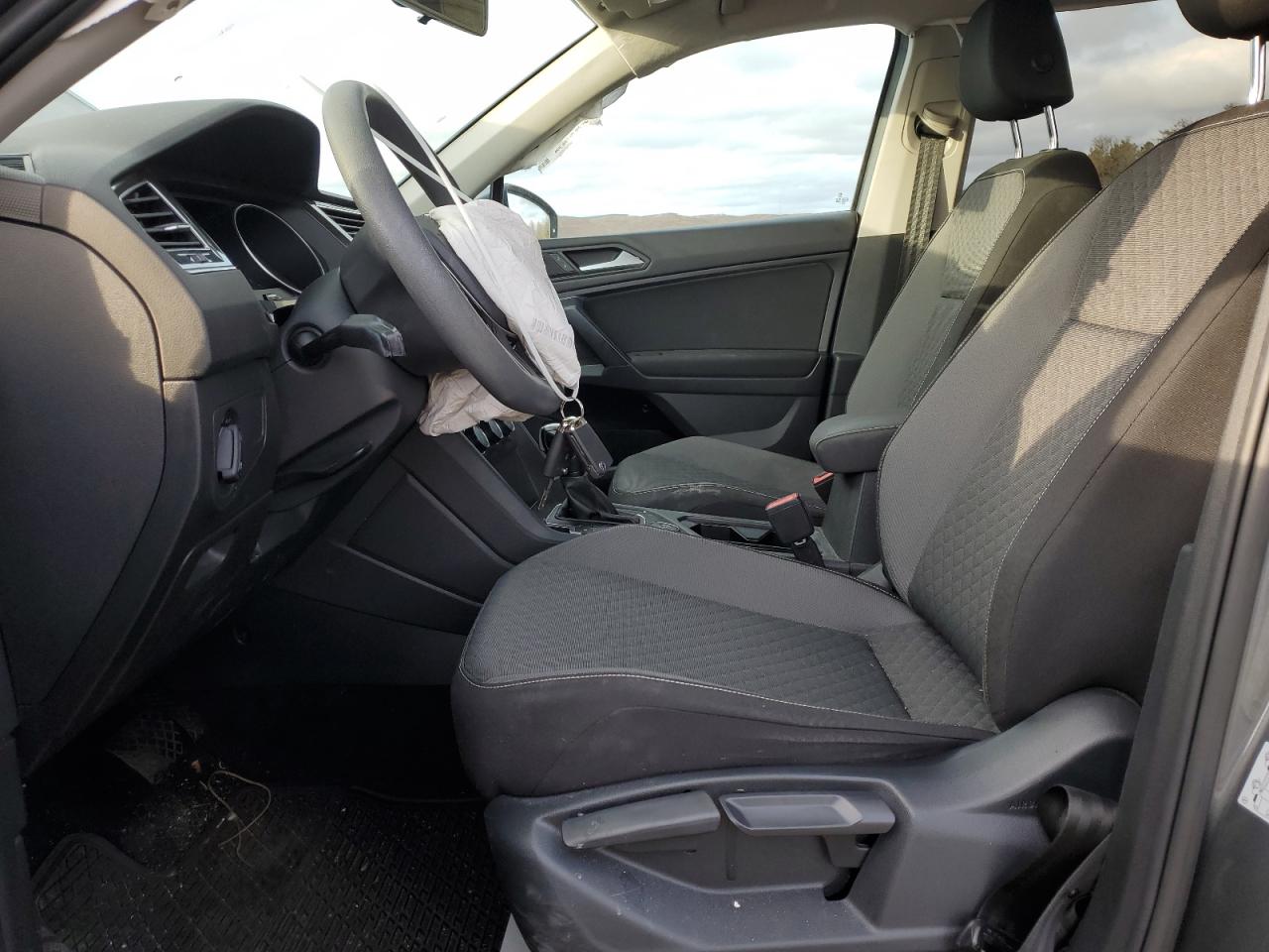 2021 Volkswagen Tiguan - Image 7