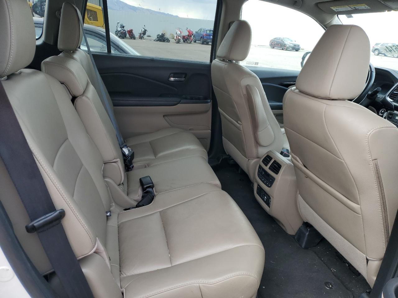 2020 Honda Pilot - Image 10