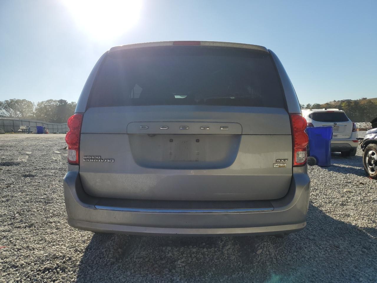 2018 Dodge Grand Caravan Sxt VIN: 2C4RDGCG3JR239353 Lot: 80094434