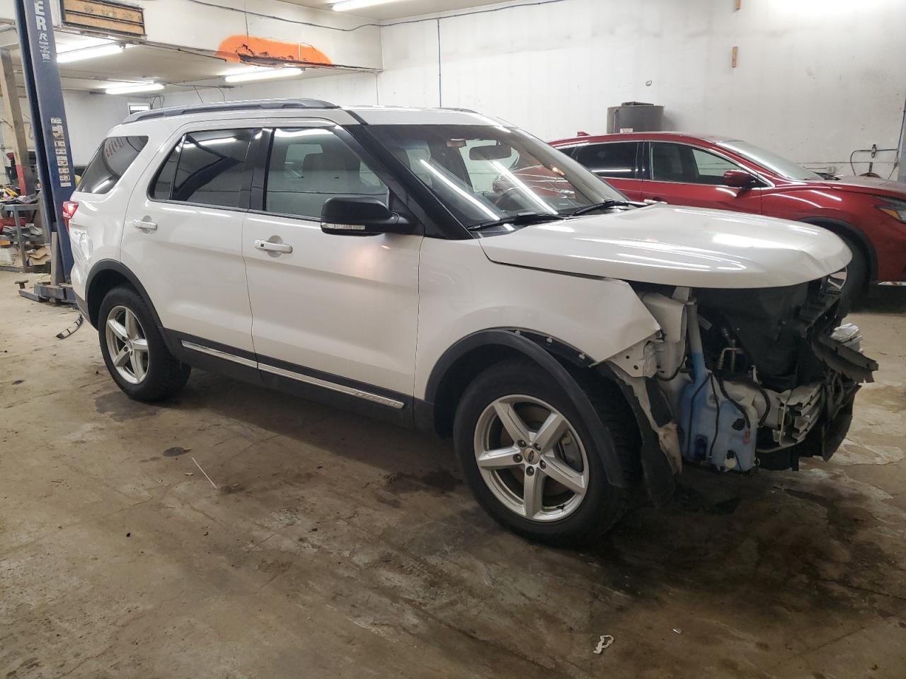 2019 Ford Explorer - Image 4