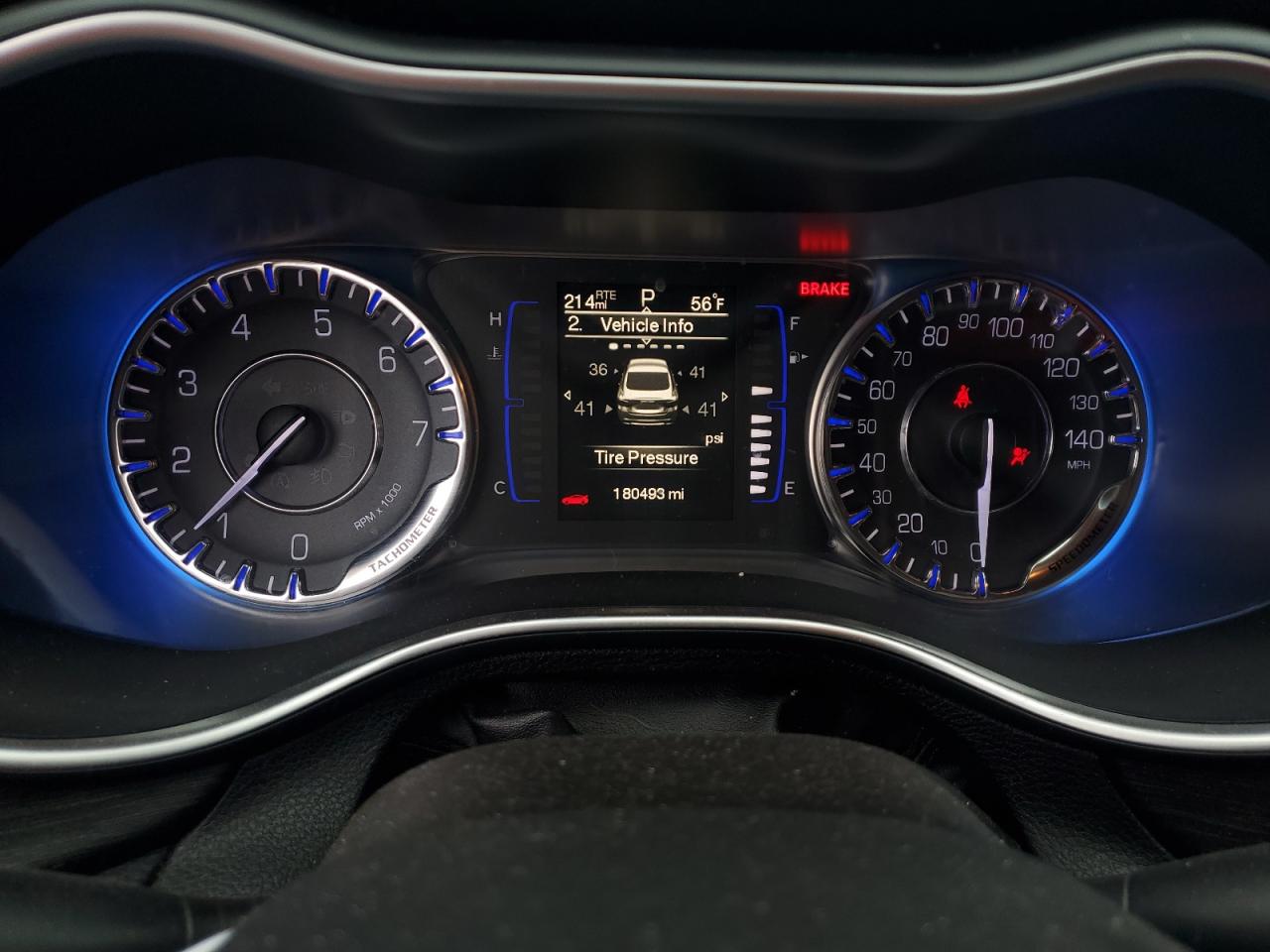 2015 Chrysler 200 - Image 9