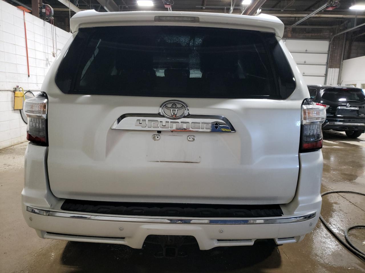 2017 Toyota 4Runner Sr5/Sr5 Premium VIN: JTEBU5JR5H5446016 Lot: 80303304