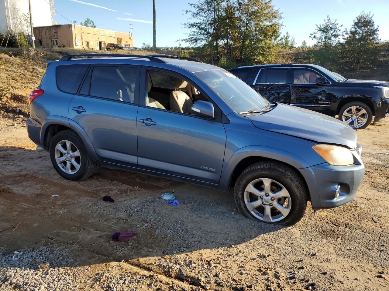 2010 Toyota RAV 4 - Image 4