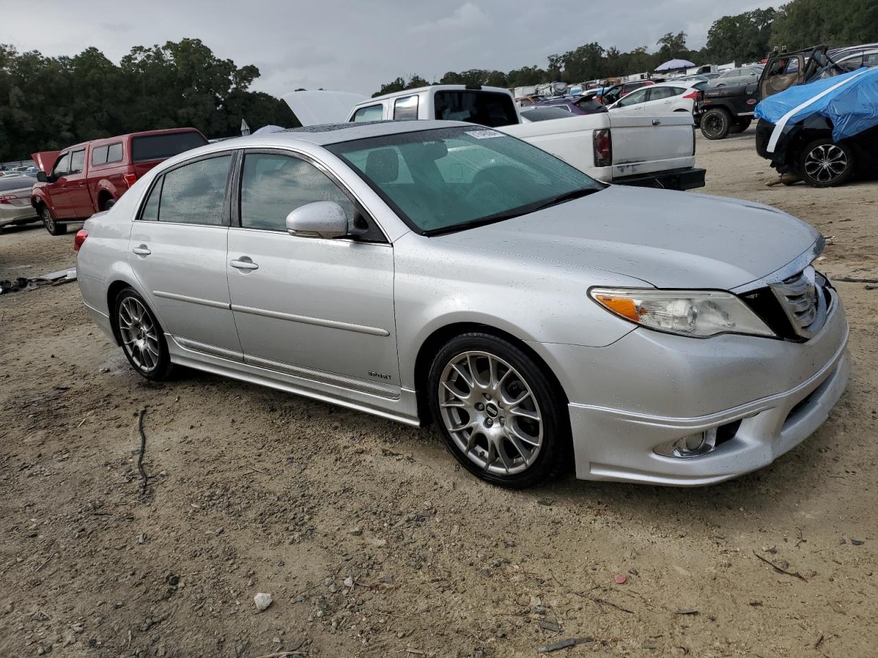 2011 Toyota Avalon - Image 4