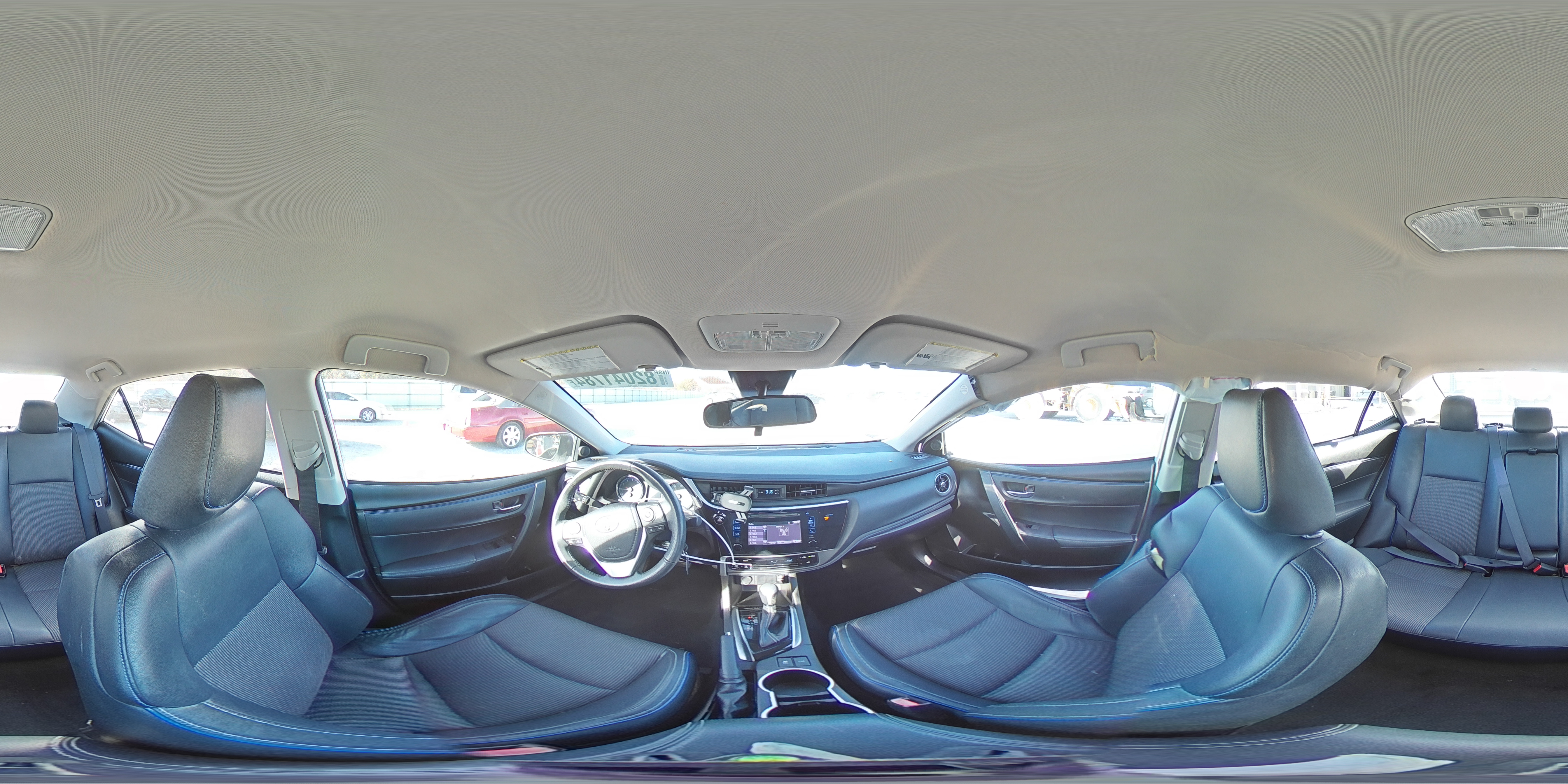 2018 Toyota Corolla - Image 13