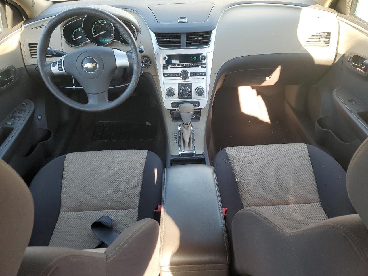 2010 Chevrolet Malibu - Image 8