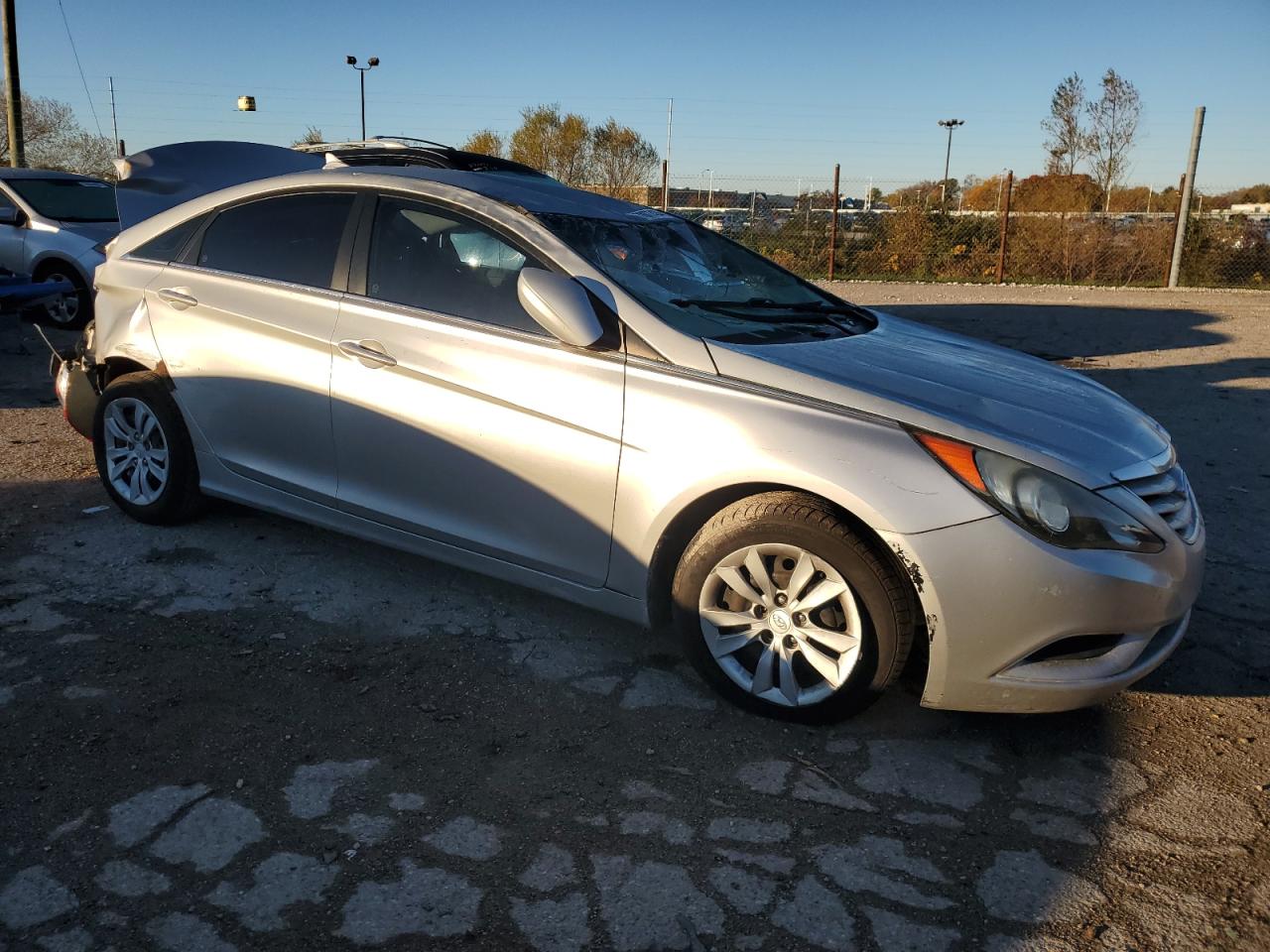 2011 Hyundai Sonata - Image 4