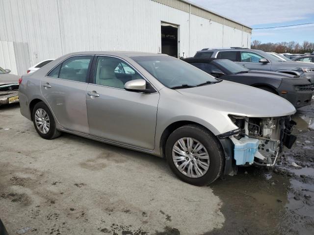 Sedans TOYOTA CAMRY 2014 tan