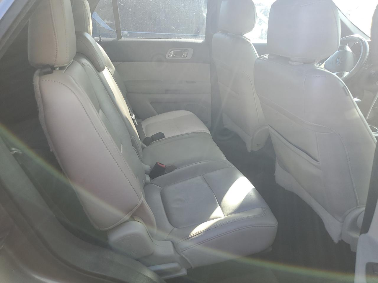 2013 Ford Explorer - Image 11