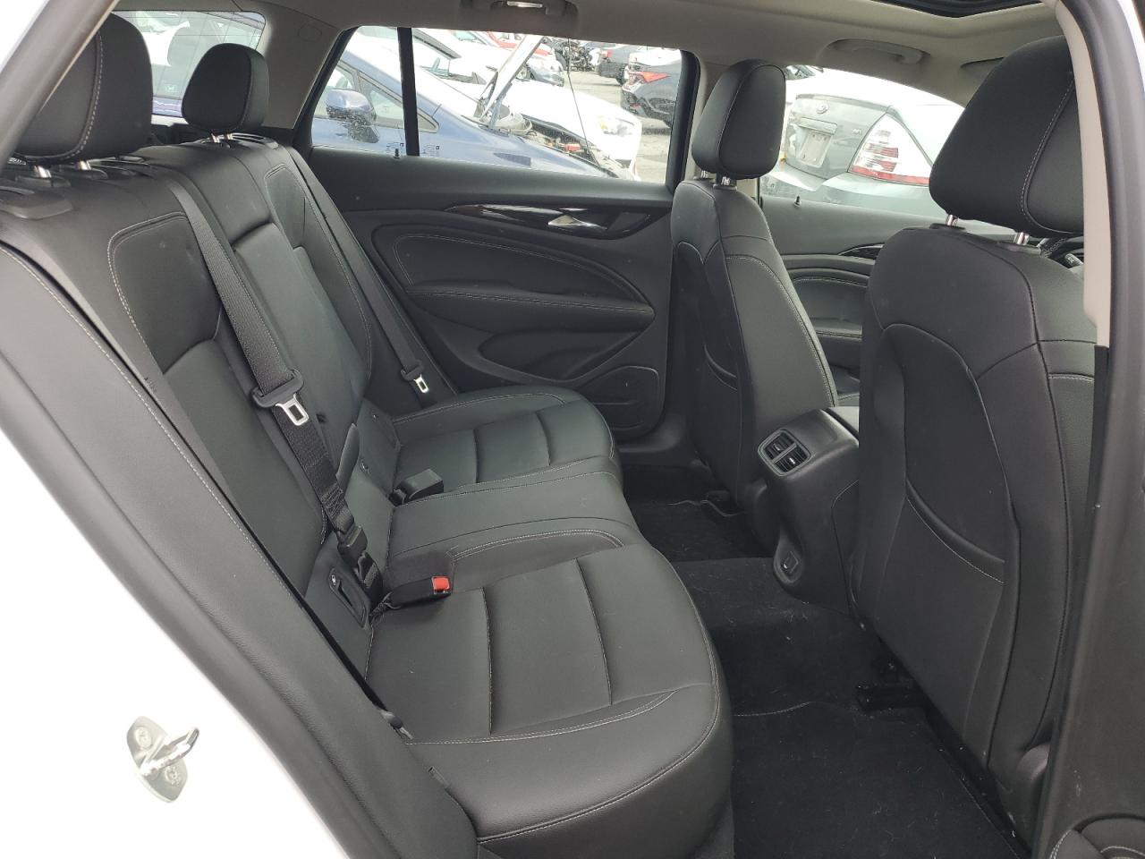 2019 Buick Regal - Image 10