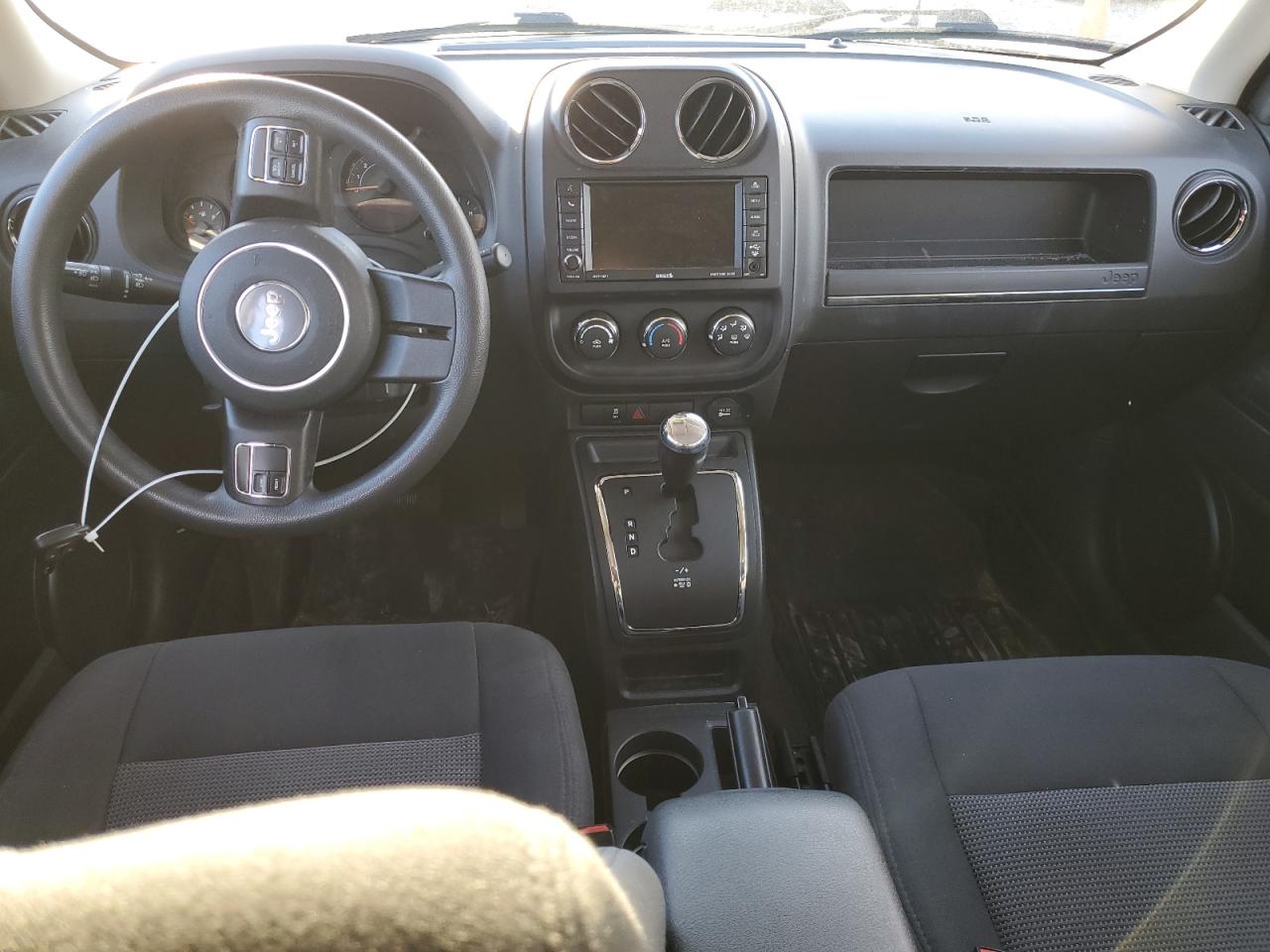2016 Jeep Liberty (Patriot) - Image 8